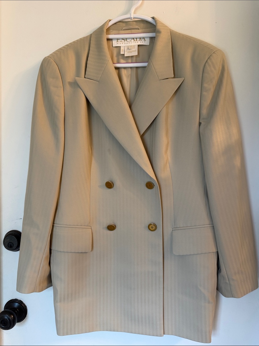 ESCADA Vintage Double Breast Blazer beige Large size 42